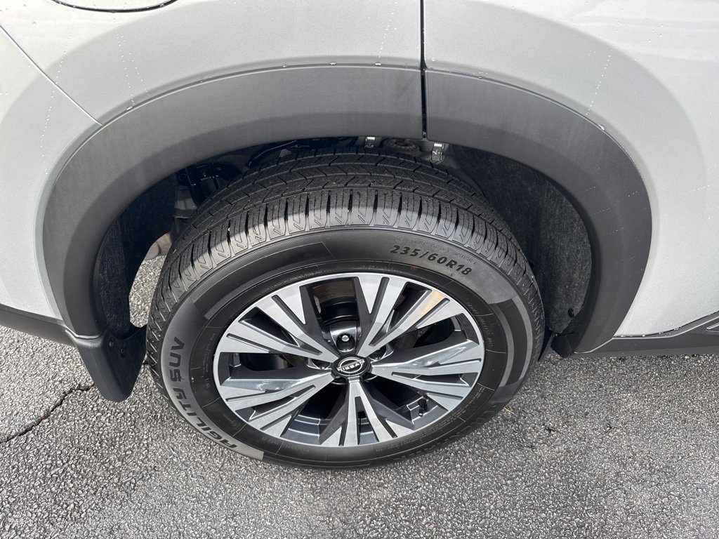 Used 2022 Nissan Rogue SV image 10