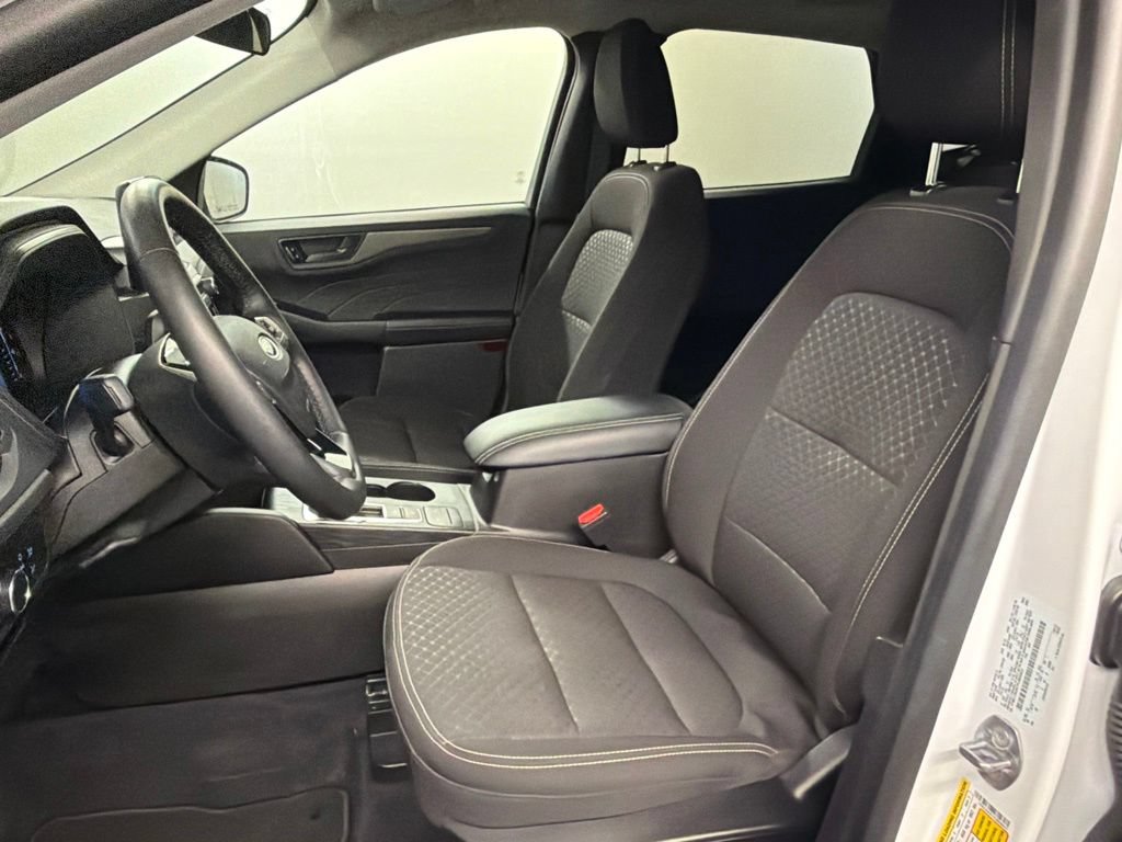 Used 2023 Ford Escape Active AWD/4WD image 25
