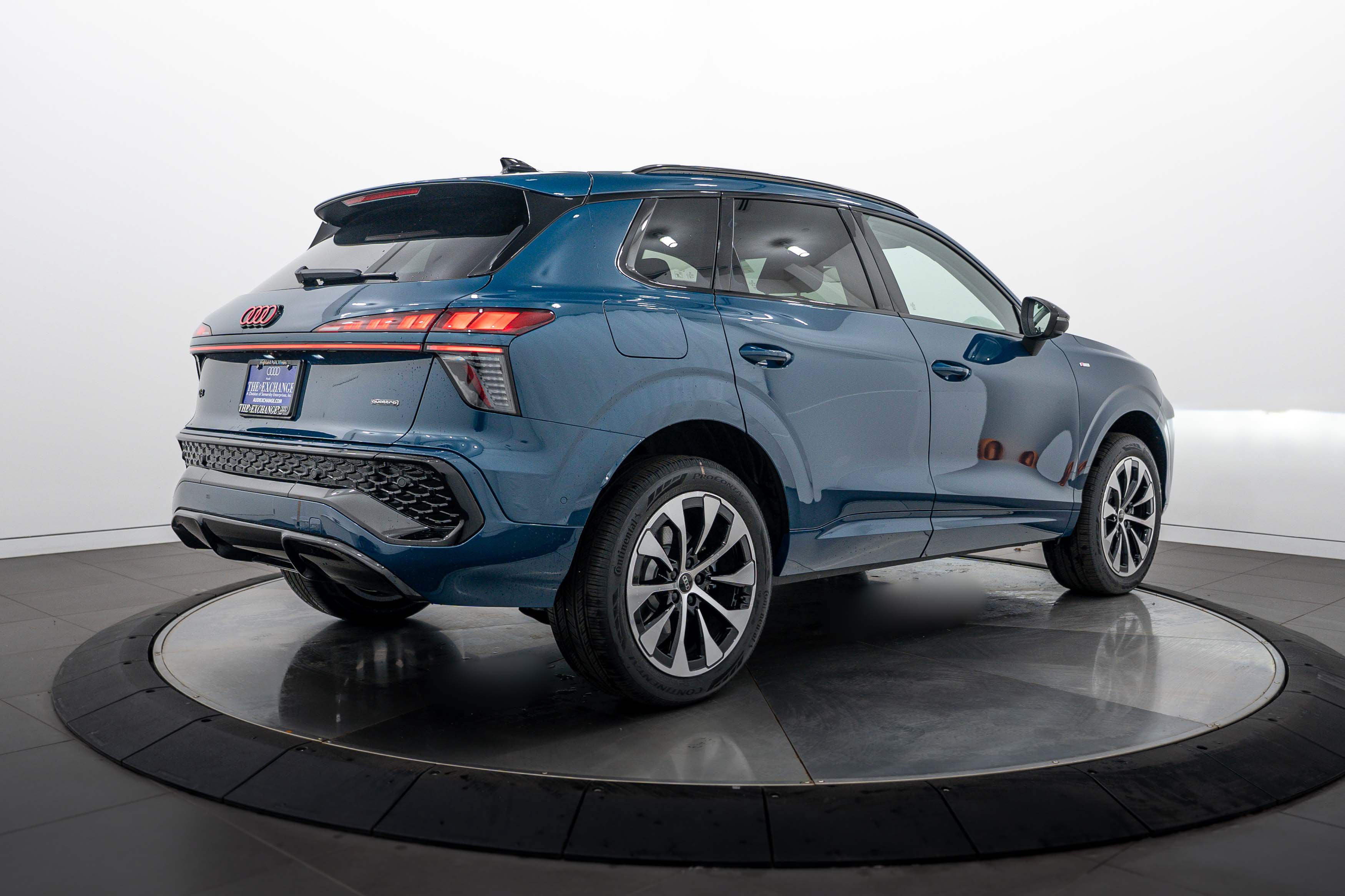 New 2026 Audi Q3 quattro 2.0T AWD/4WD image 4