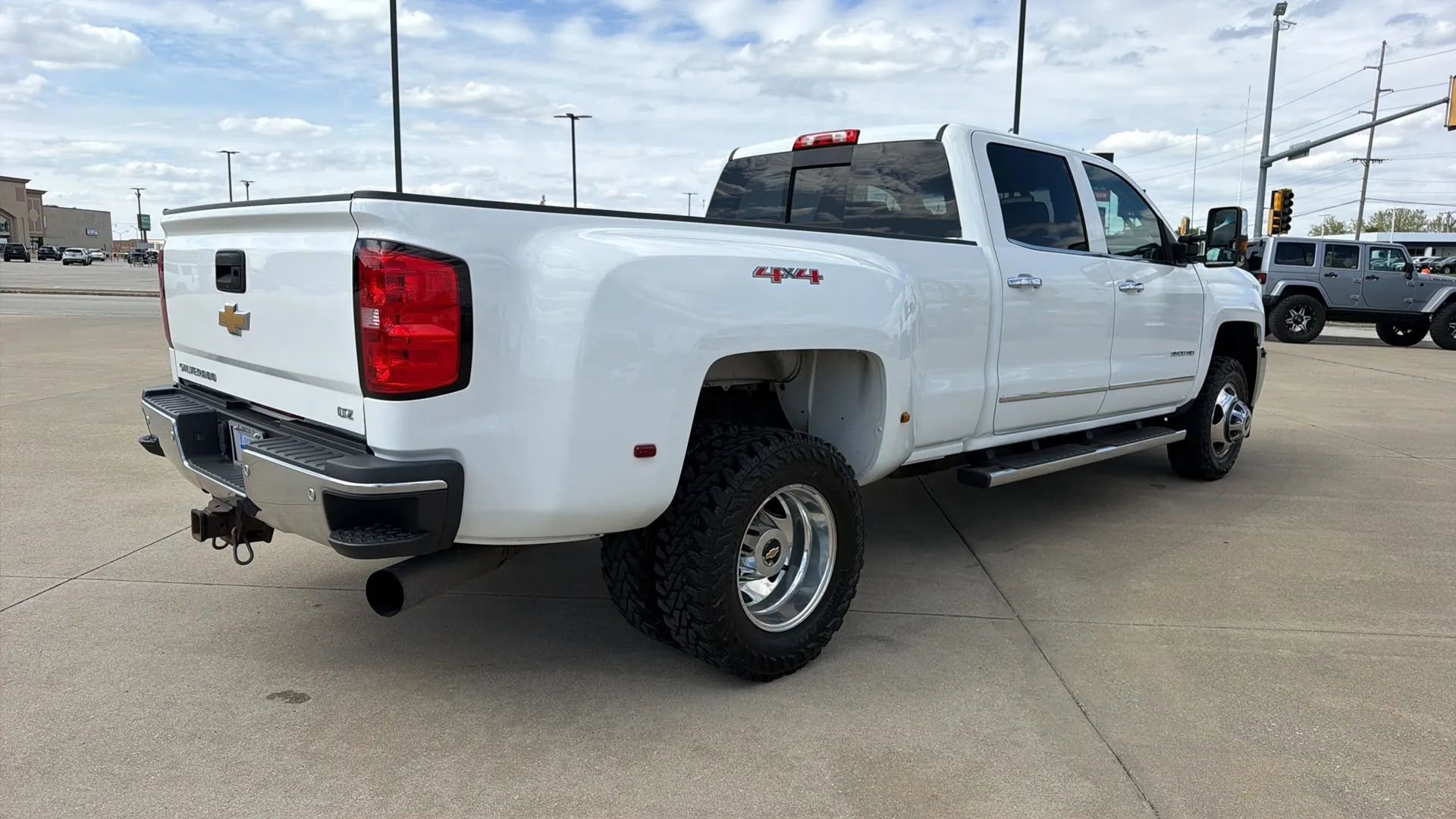 Used 2015 Chevrolet Silverado 3500 LTZ w/ Duramax Plus Package AWD/4WD image 23