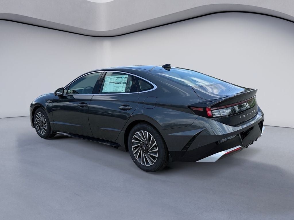 New 2026 Hyundai Sonata Limited FWD image 3