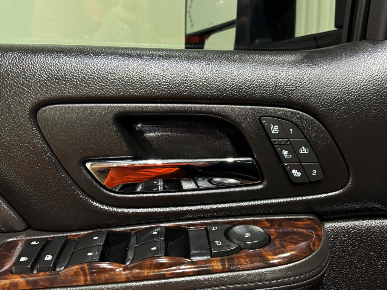 Used 2011 GMC Sierra 3500 Denali AWD/4WD image 29
