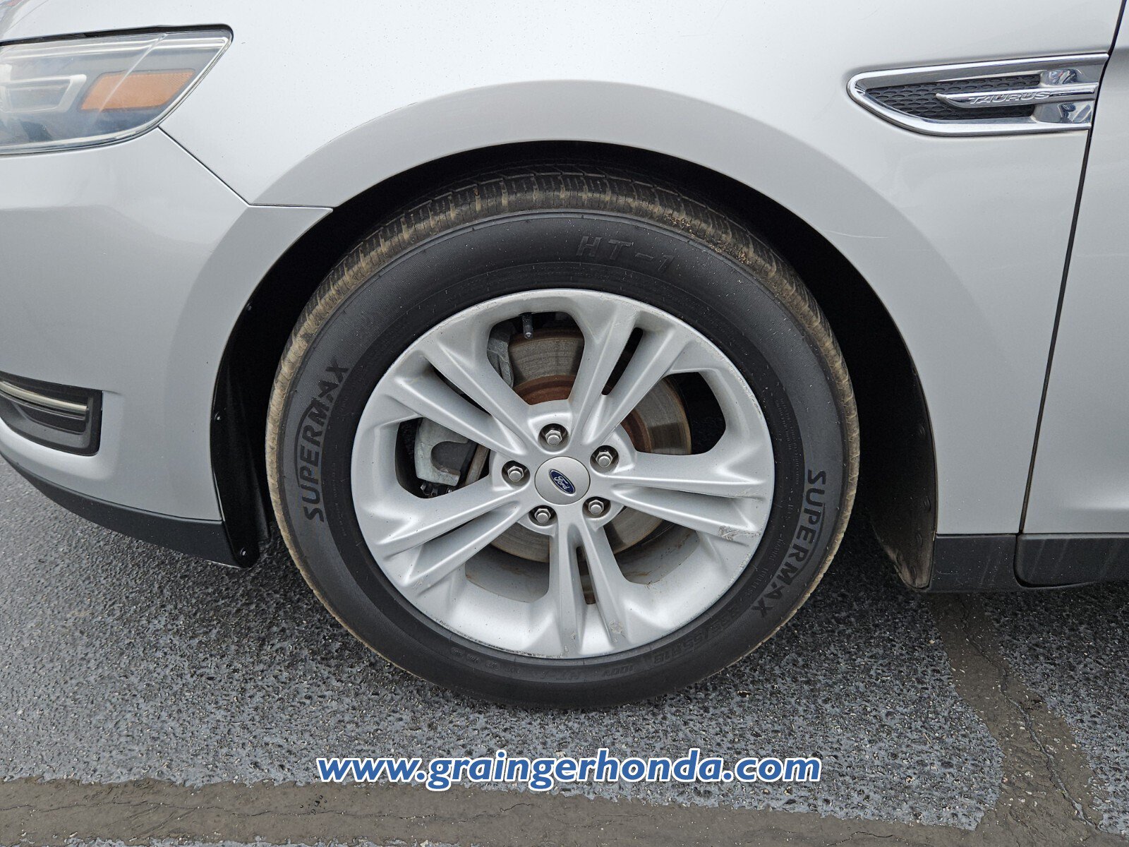 Used 2016 Ford Taurus SEL w/ Equipment Group 201A FWD image 9