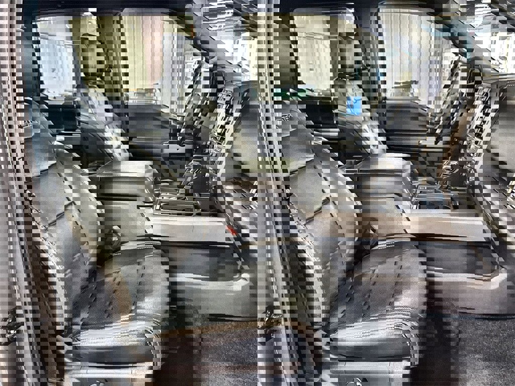 Used 2018 Ford F150 Raptor w/ Equipment Group 802A Luxury image 31