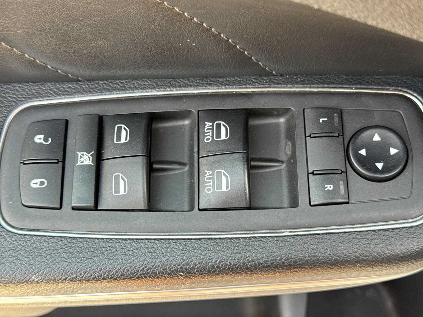 Used 2018 Dodge Charger GT AWD/4WD image 17