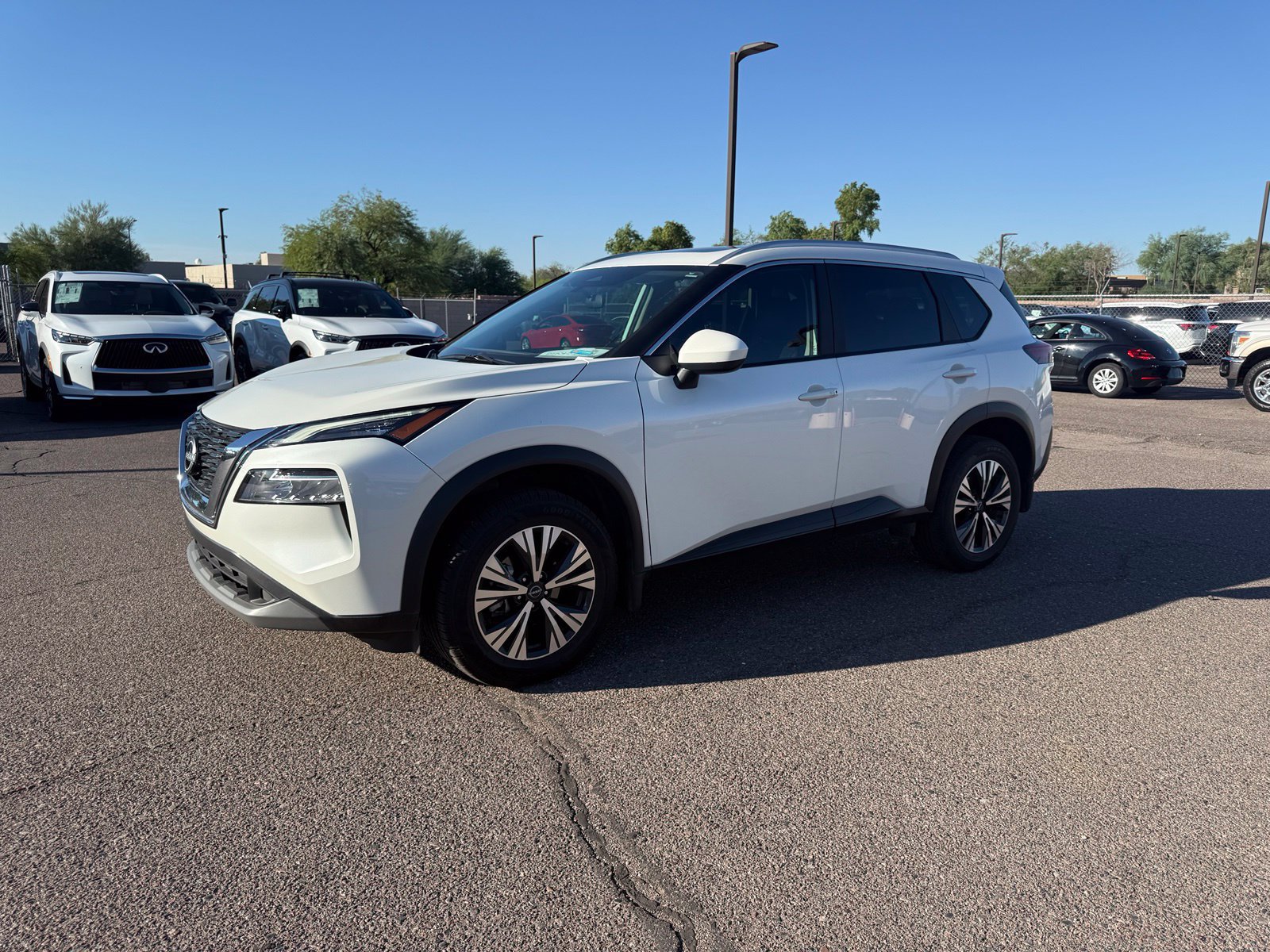 Used 2023 Nissan Rogue SV w/ SV Premium B Package FWD image 1