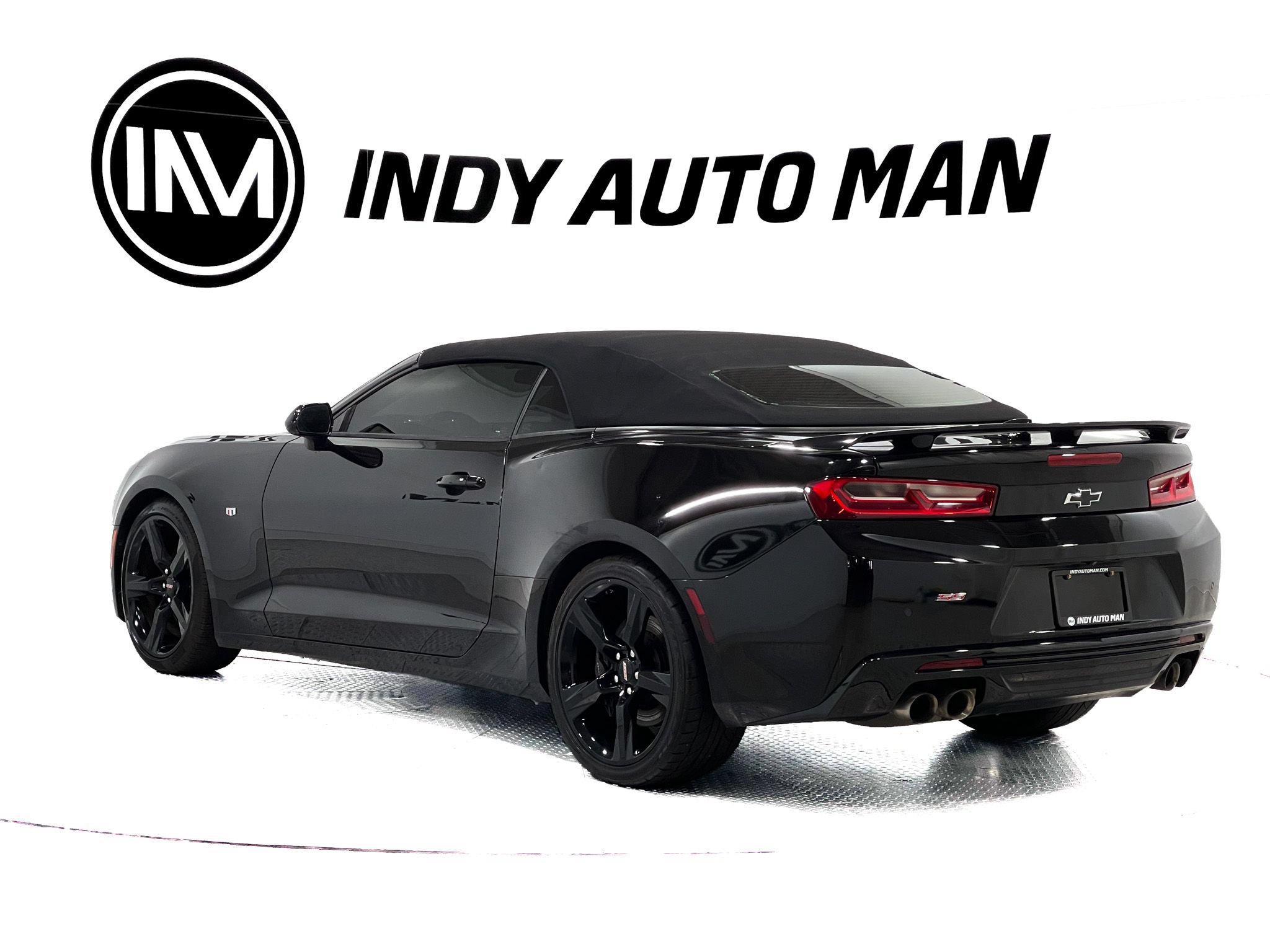 Used 2018 Chevrolet Camaro SS RWD image 6