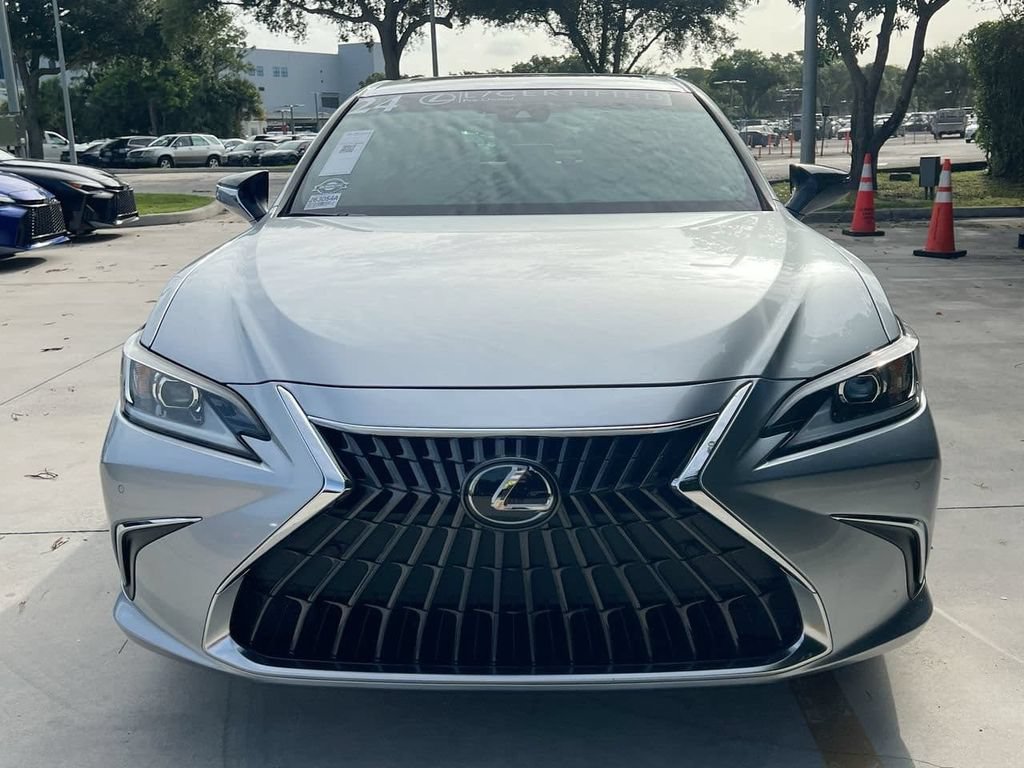 Certified 2024 Lexus ES 250 w/ Premium Package AWD/4WD image 2