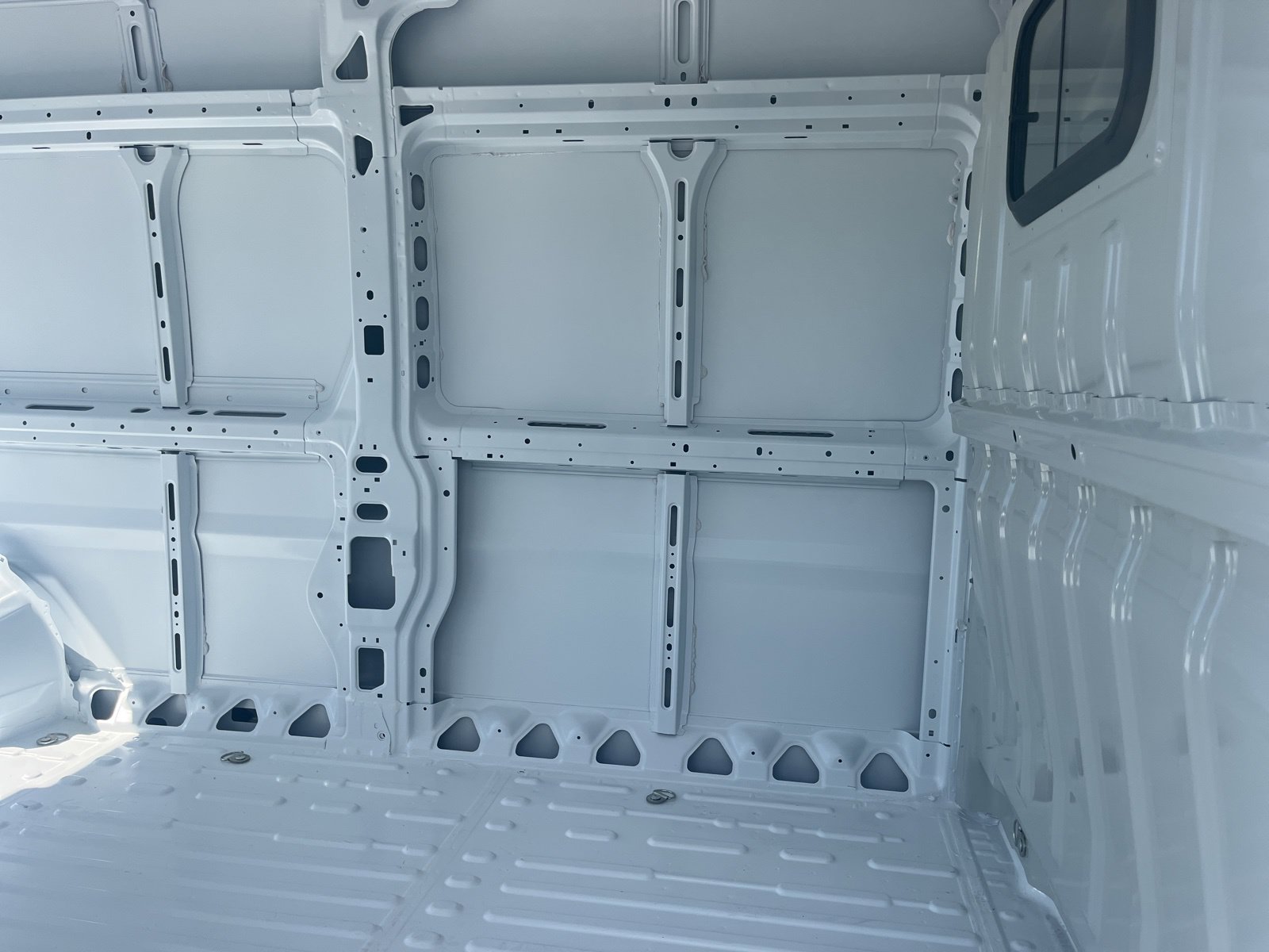 New 2026 RAM ProMaster 2500 w/ Convenience Group FWD image 39