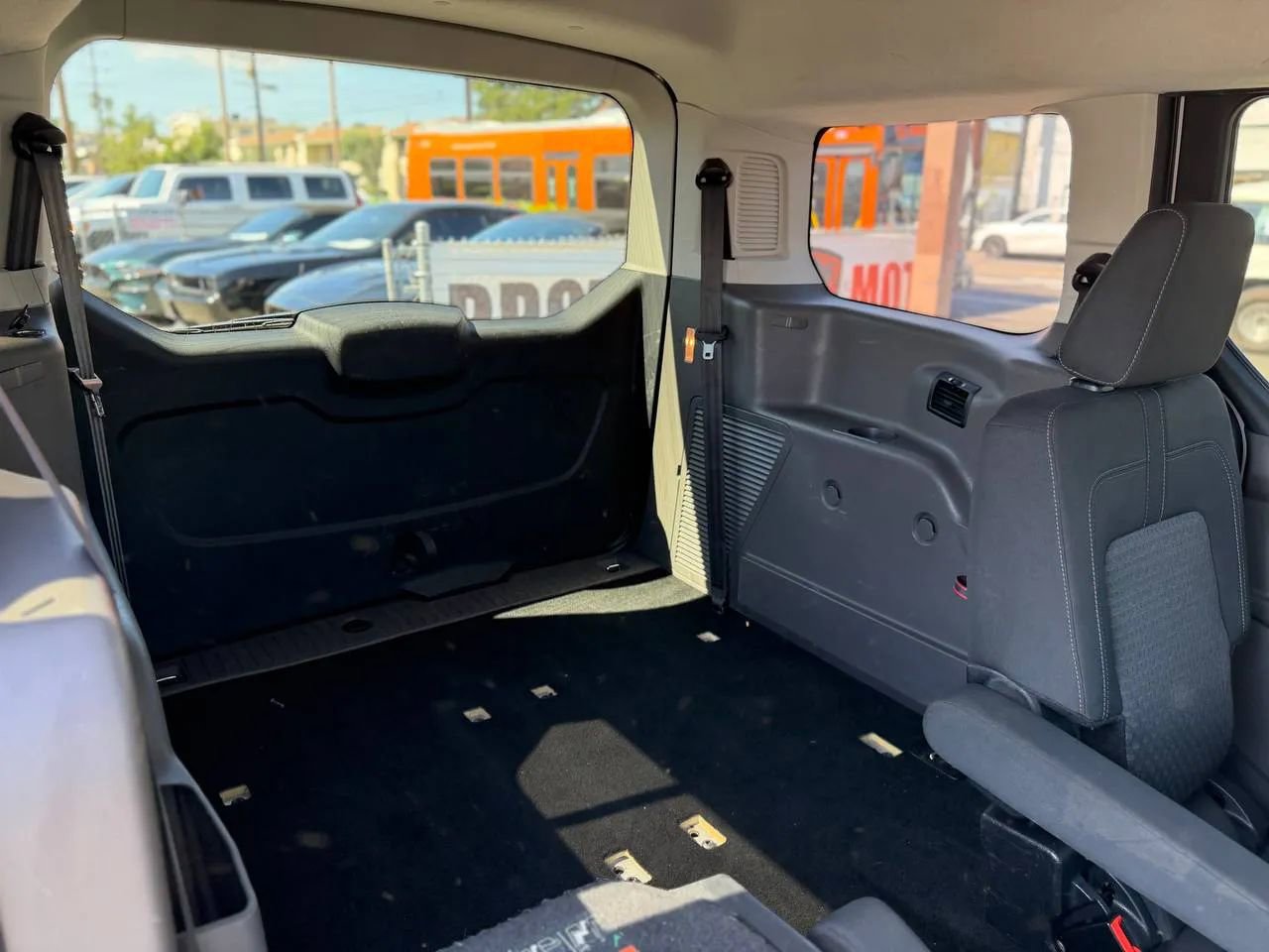 Used 2019 Ford Transit Connect XLT image 33