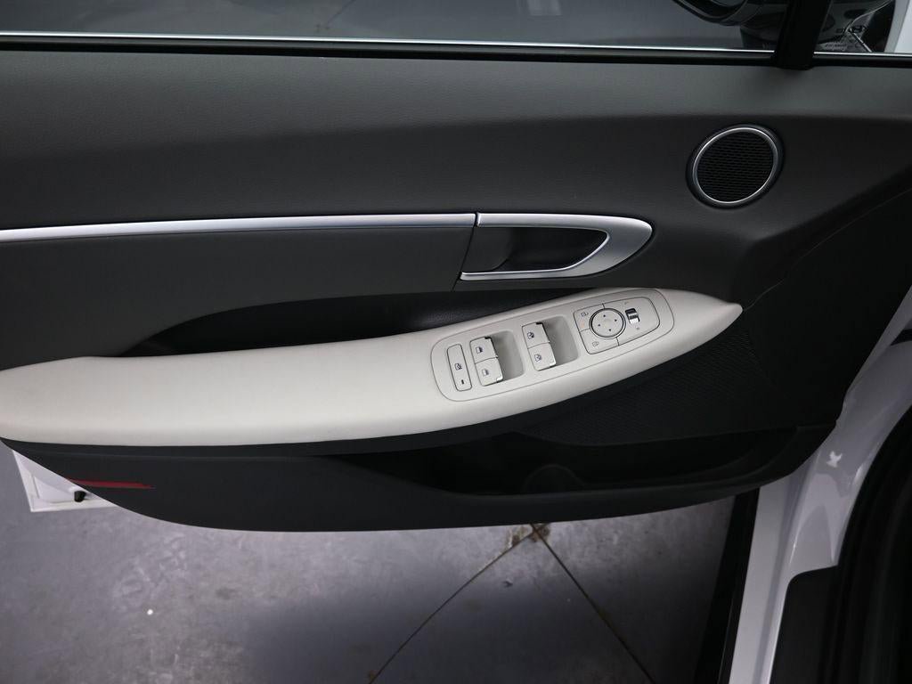 New 2026 Hyundai Sonata SEL FWD image 27