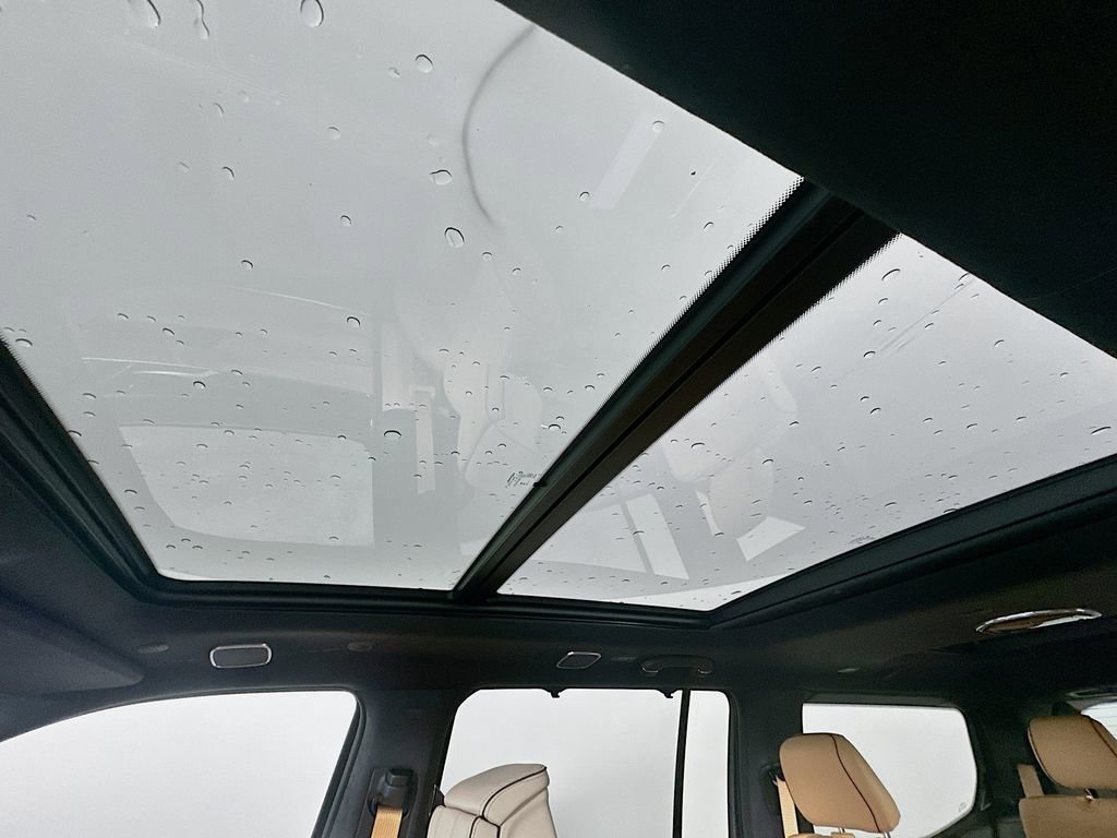 New 2026 Jeep Grand Wagoneer Summit AWD/4WD image 14