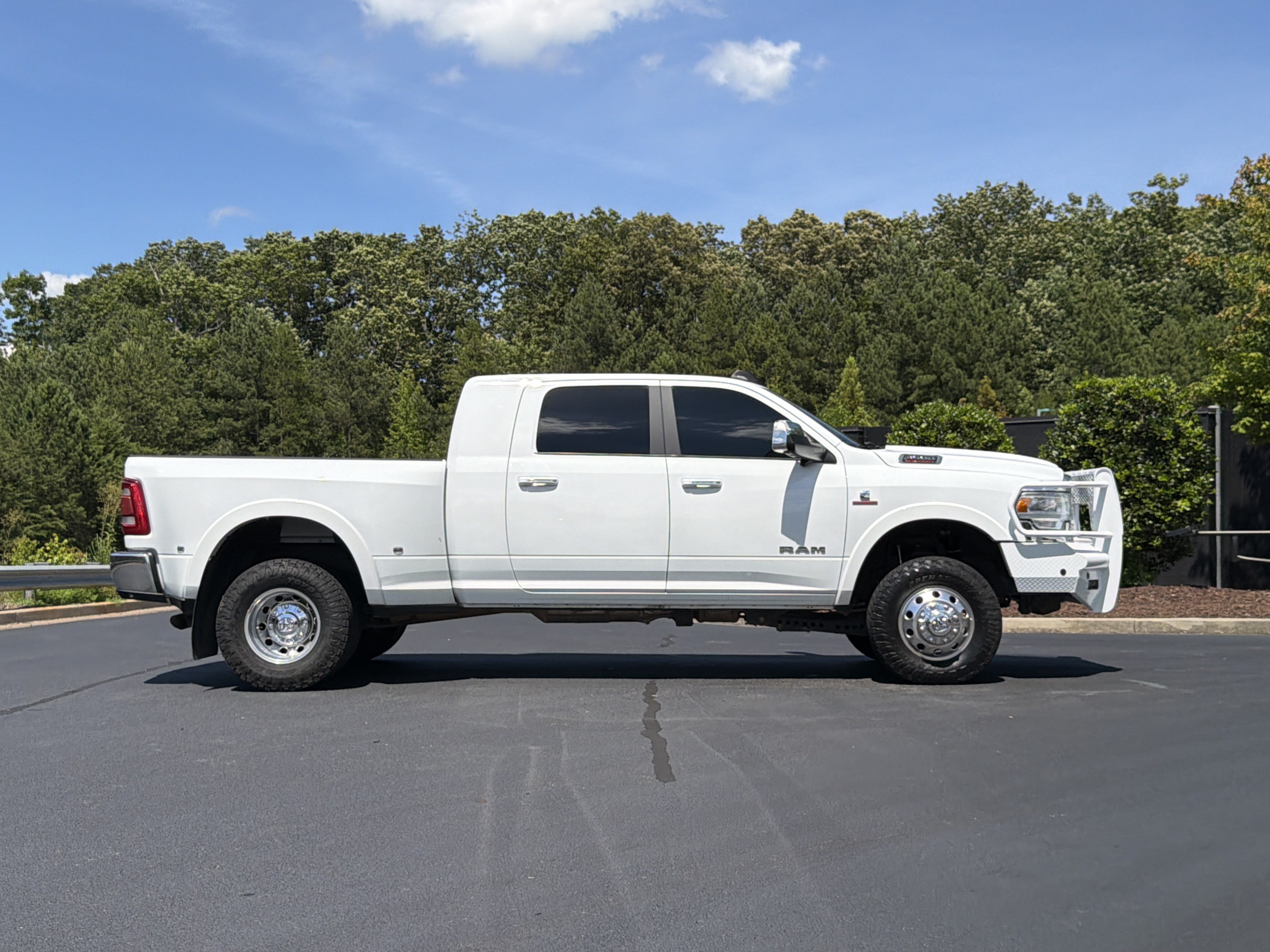 Used 2022 RAM 3500 Laramie AWD/4WD image 5