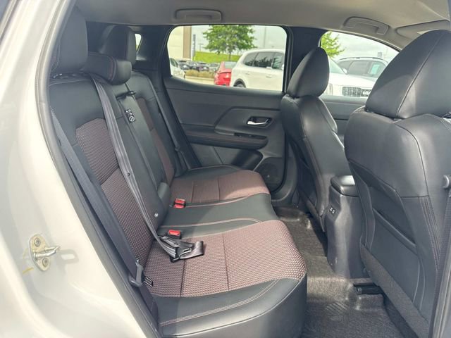 Used 2025 Nissan Kicks SR FWD image 14
