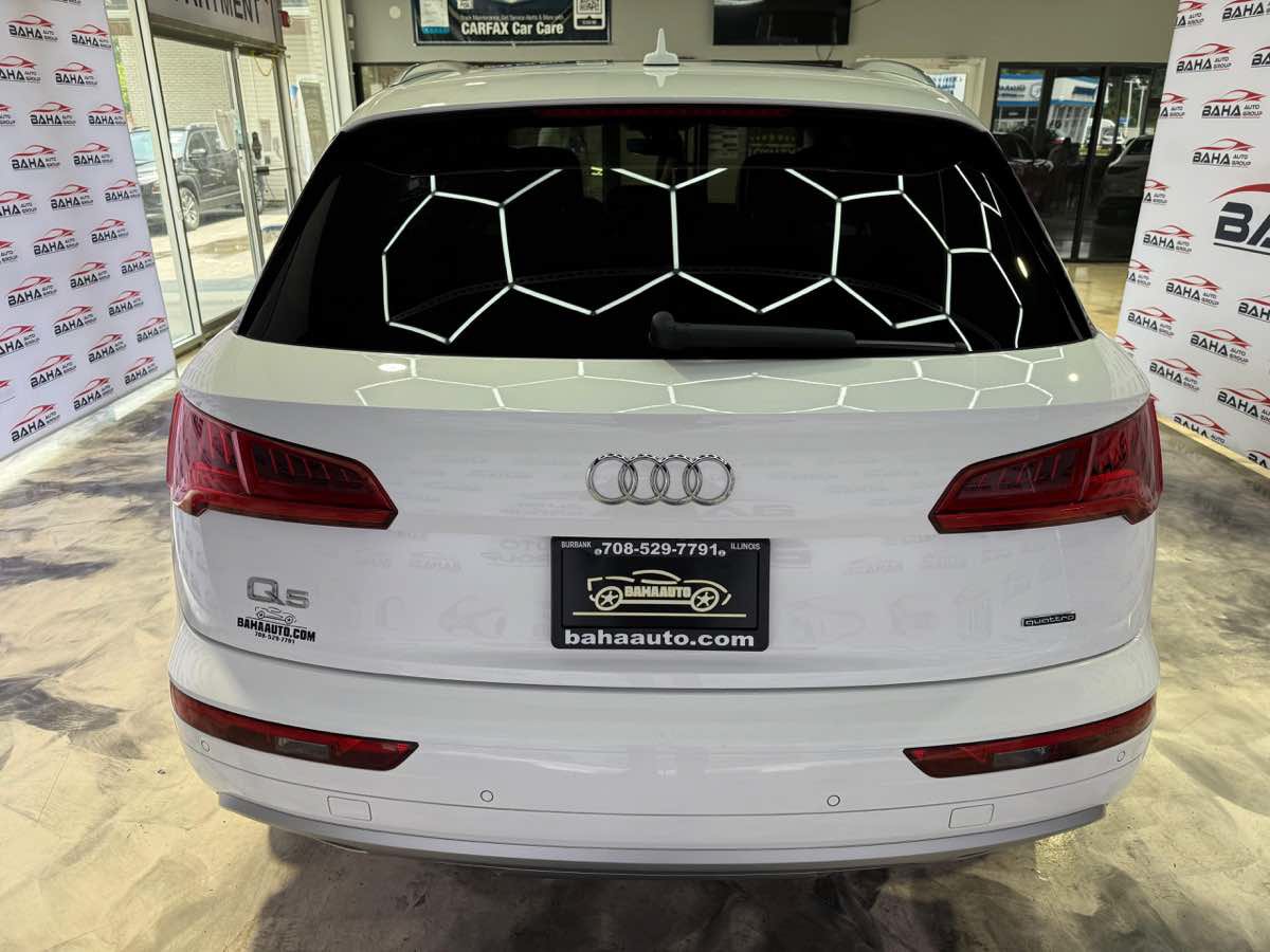 Used 2020 Audi Q5 2.0T Premium Plus w/ Premium Plus Package AWD/4WD image 7
