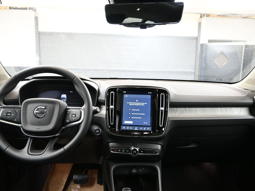 New 2026 Volvo XC40 B5 Ultra w/ Protection Package Premier image 23