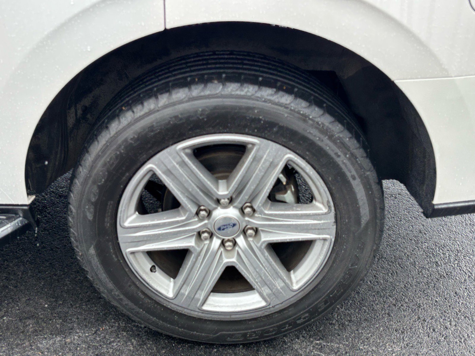 Used 2019 Ford Expedition XLT w/ Equipment Group 202A image 6