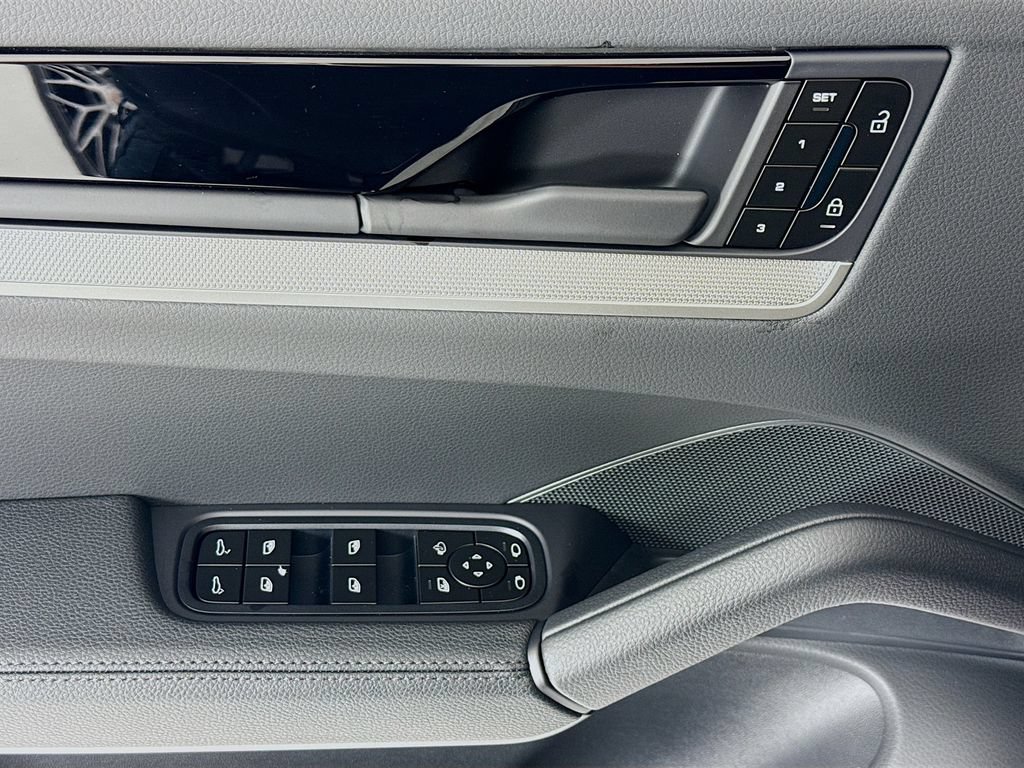 New 2026 Porsche Cayenne AWD/4WD image 11