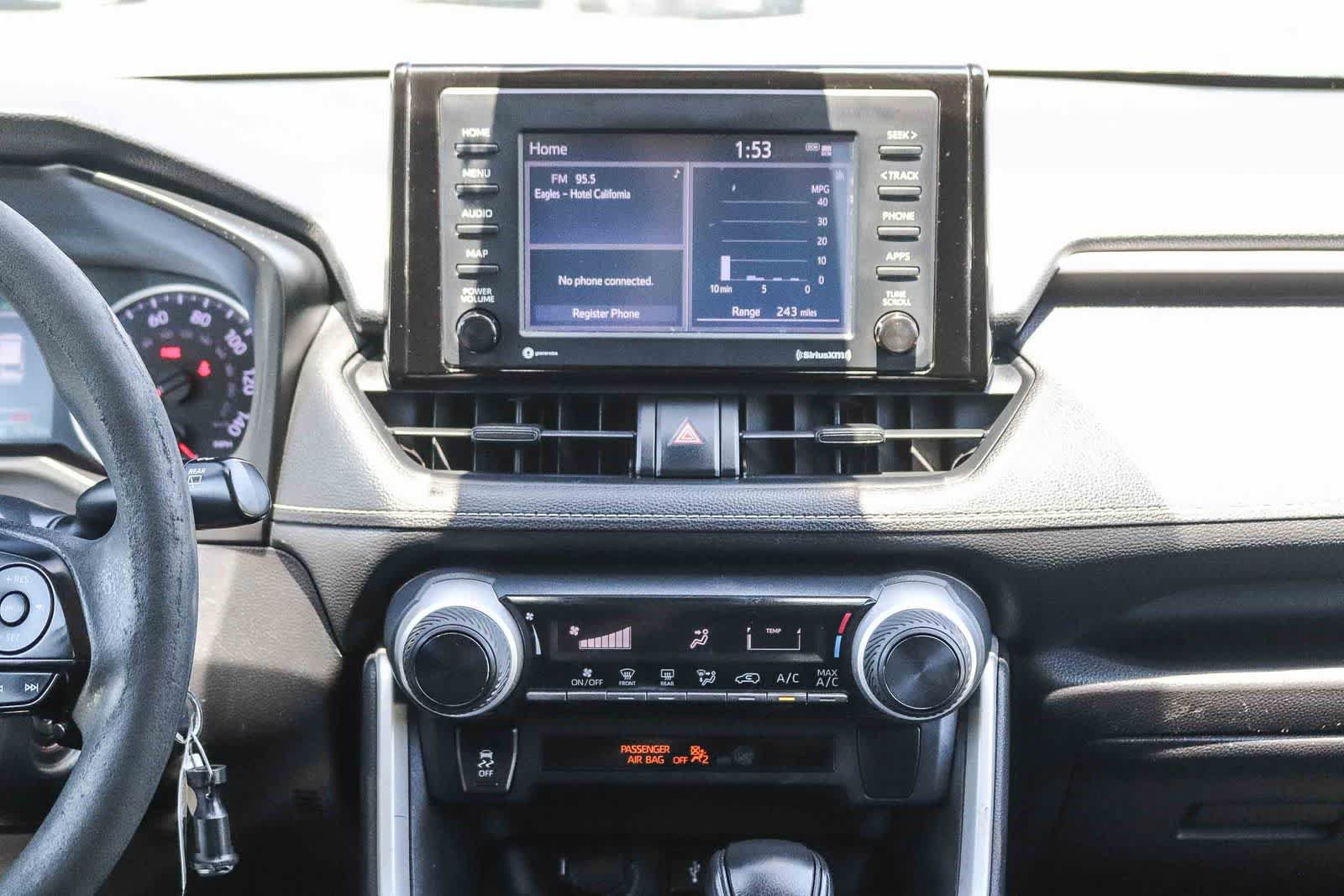 Used 2021 Toyota RAV4 LE FWD image 11