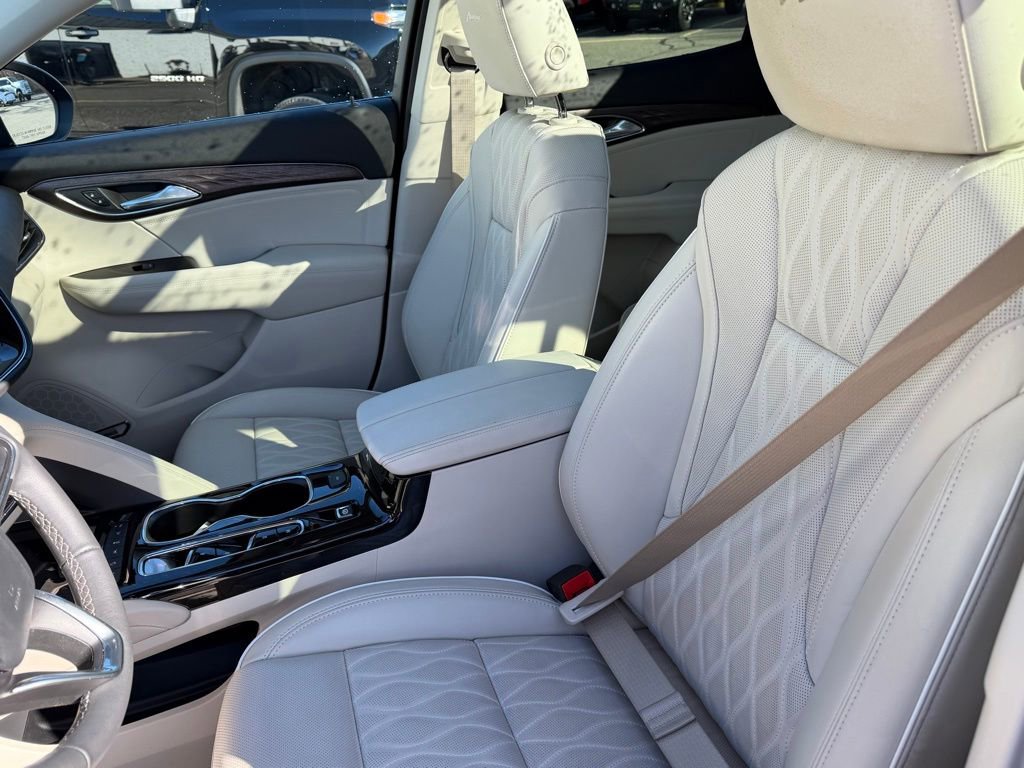Used 2023 Buick Envision Avenir image 15