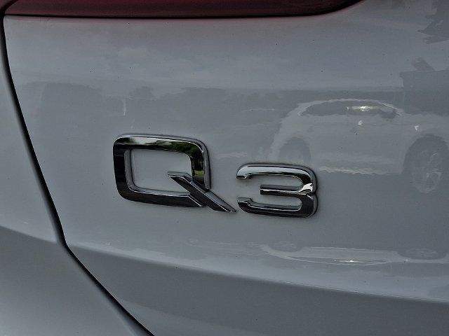 Certified 2025 Audi Q3 2.0T Premium Plus AWD/4WD image 32