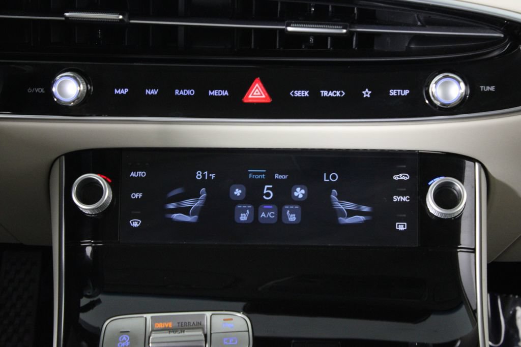 Used 2026 Genesis GV70 2.5T AWD/4WD image 21