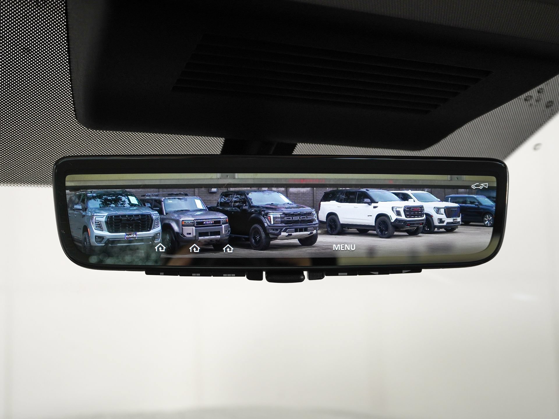 Used 2024 Nissan Armada Platinum w/ Captain's Chairs Package RWD image 27