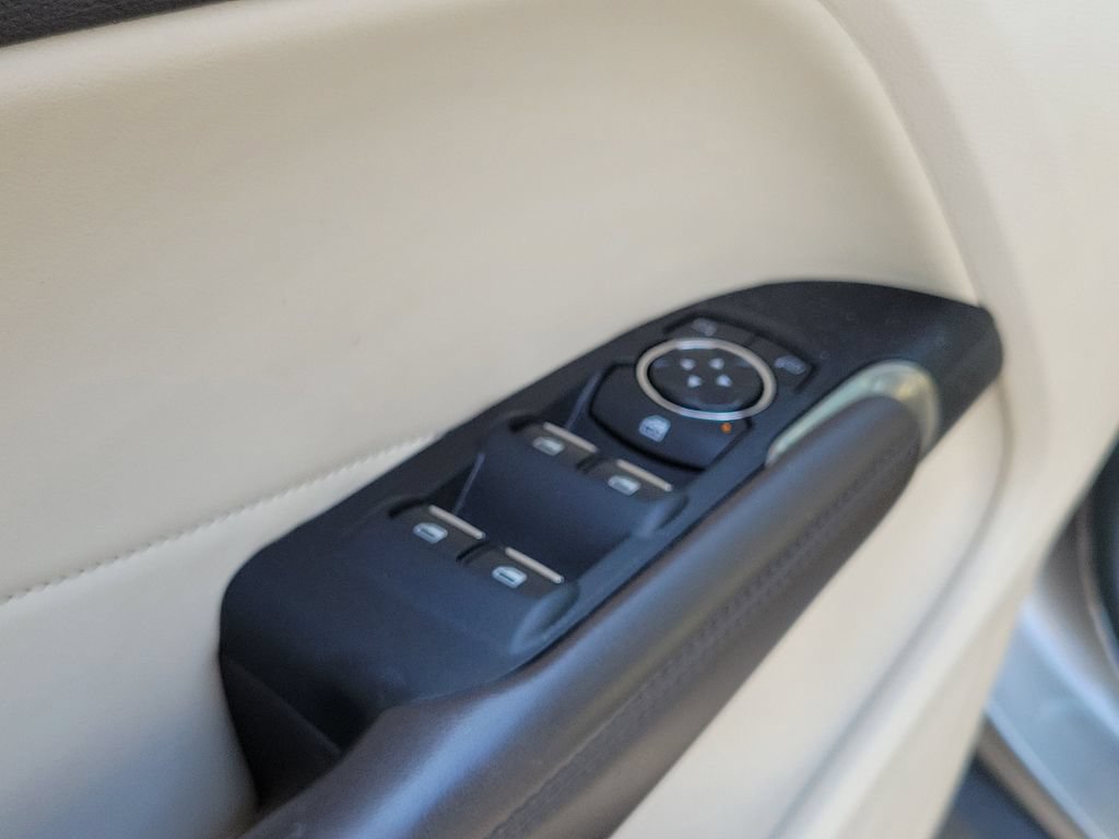 Used 2017 Lincoln MKC Premiere FWD image 14