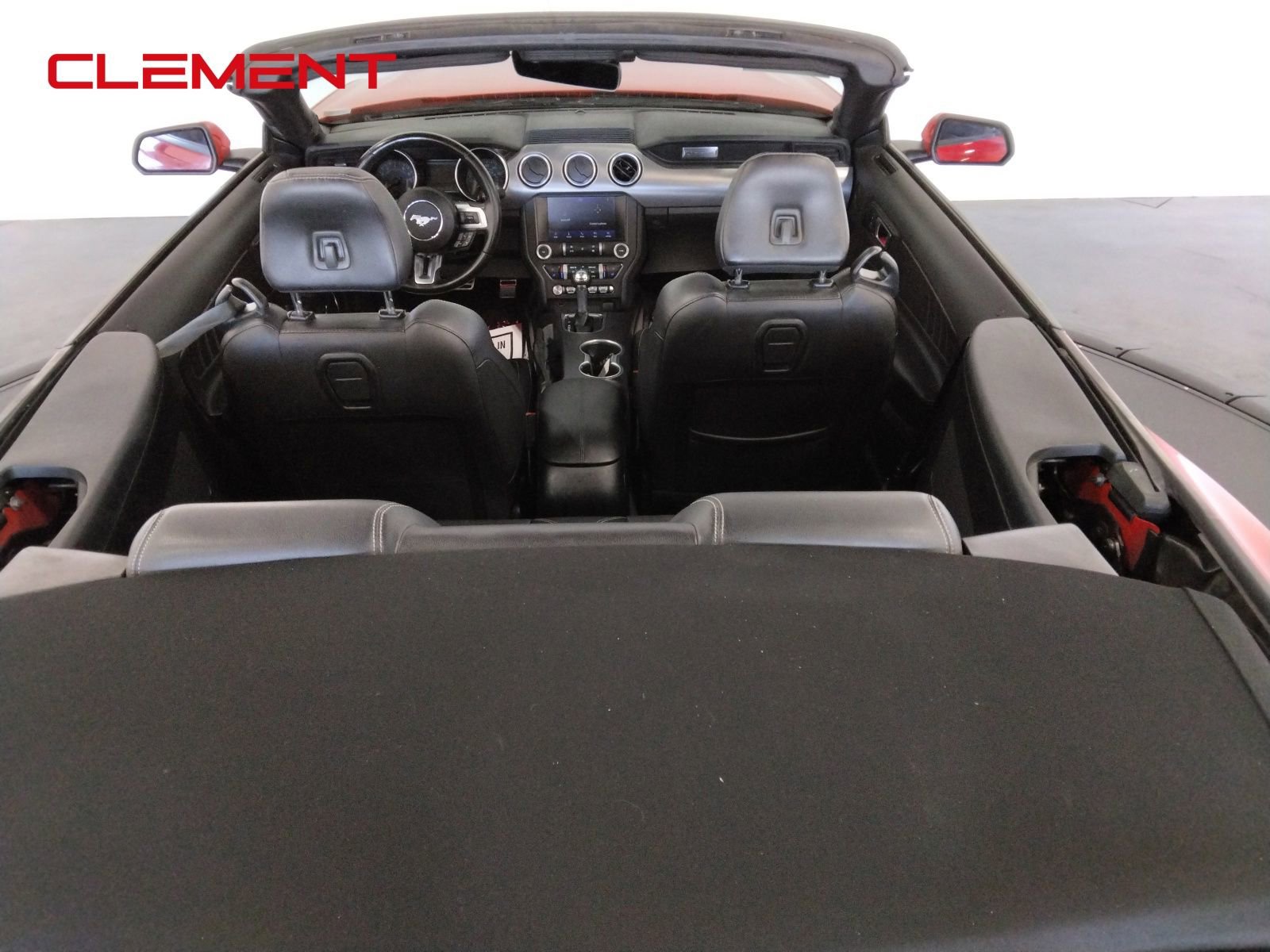 Used 2023 Ford Mustang Convertible image 9