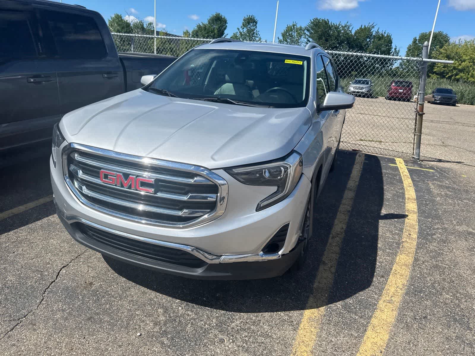 Used 2020 GMC Terrain SLT w/ Preferred Package AWD/4WD image 3