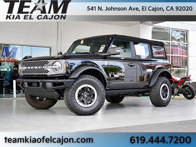Used 2024 Ford Bronco Badlands image 2