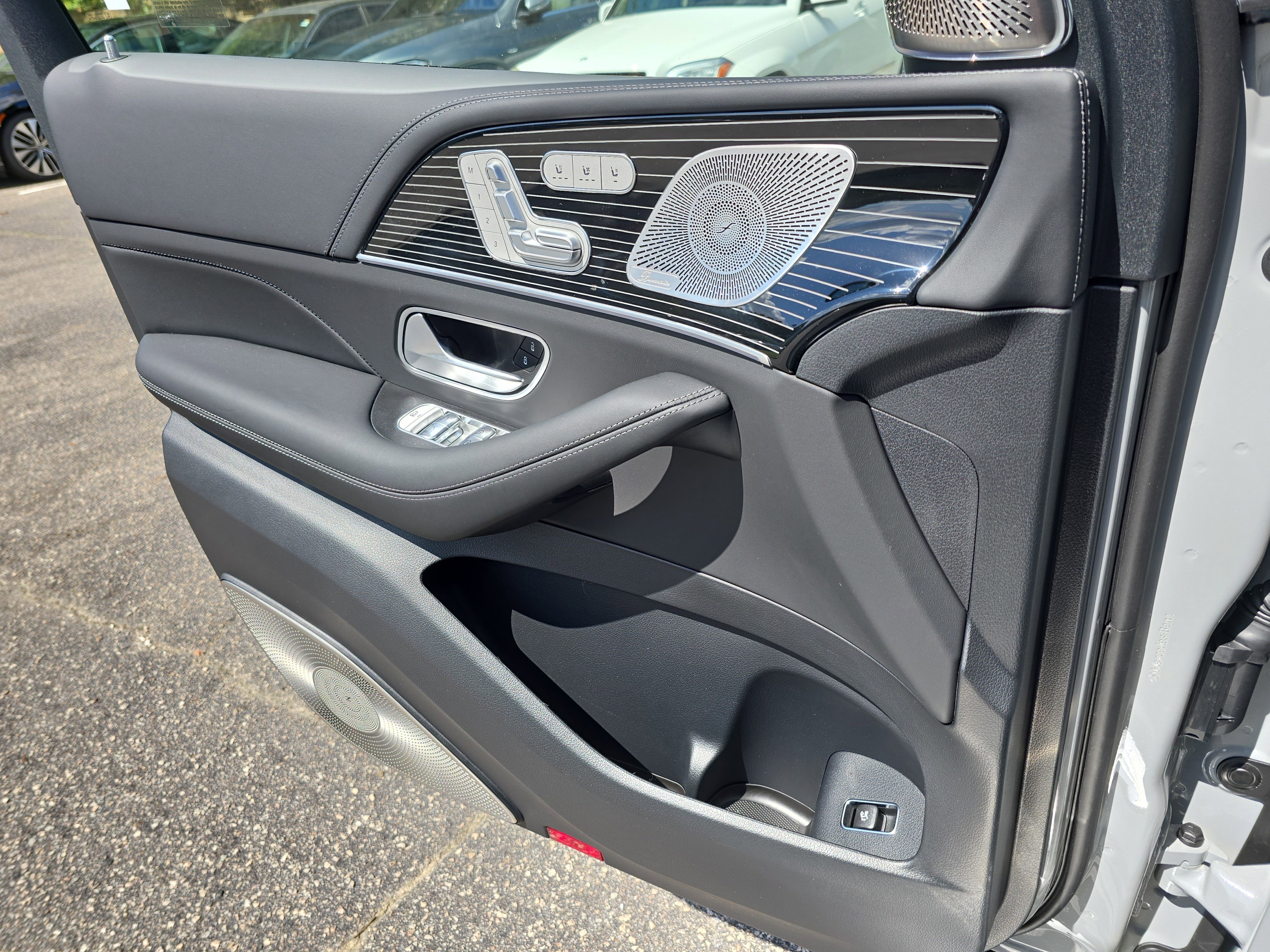 New 2026 Mercedes-Benz GLS 63 AMG 4MATIC image 27