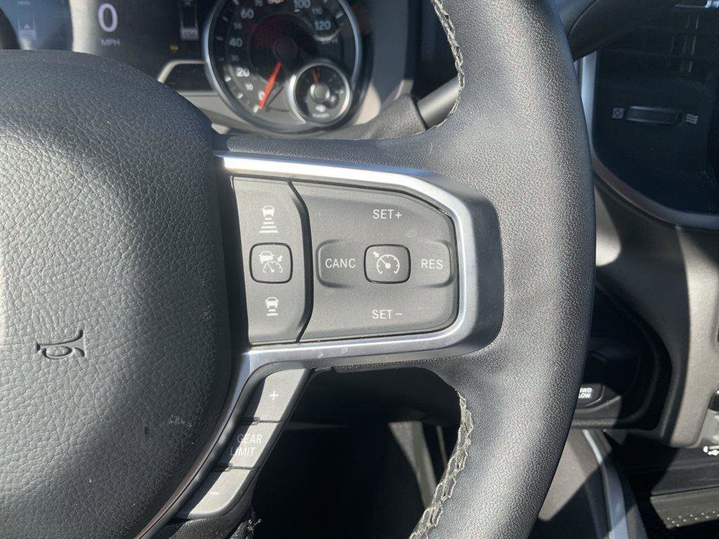 Used 2025 RAM 3500 Big Horn image 31