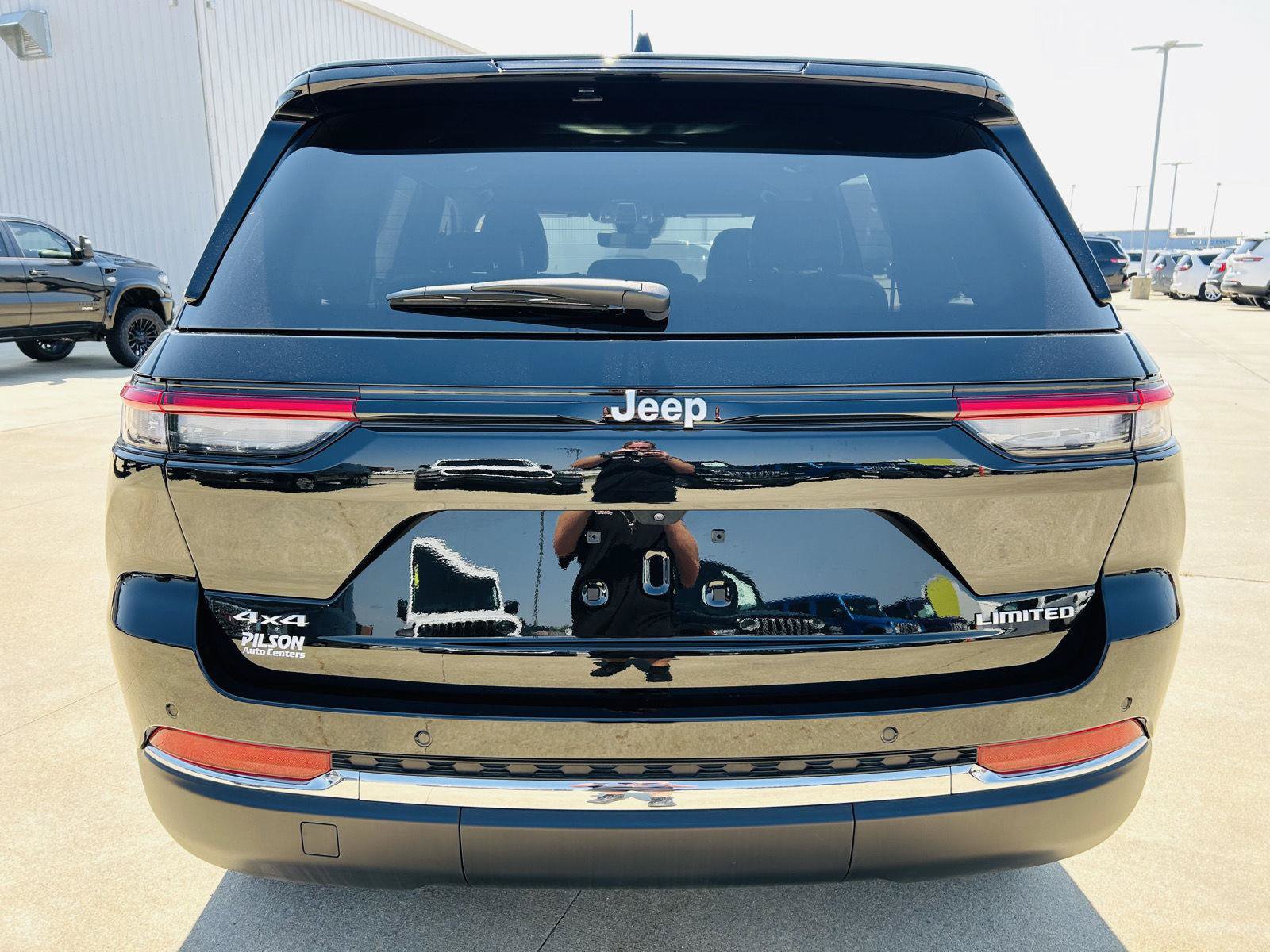 New 2025 Jeep Grand Cherokee Limited AWD/4WD image 39