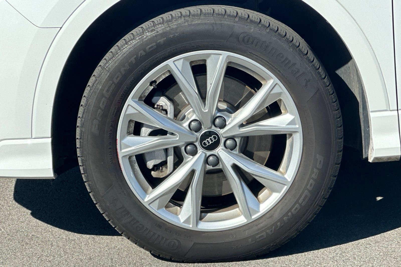 Used 2025 Audi Q3 2.0T Premium image 31