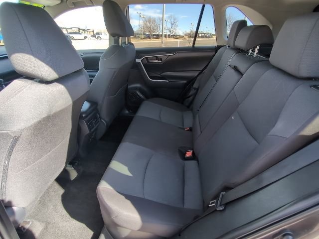 Used 2025 Toyota RAV4 XLE image 27