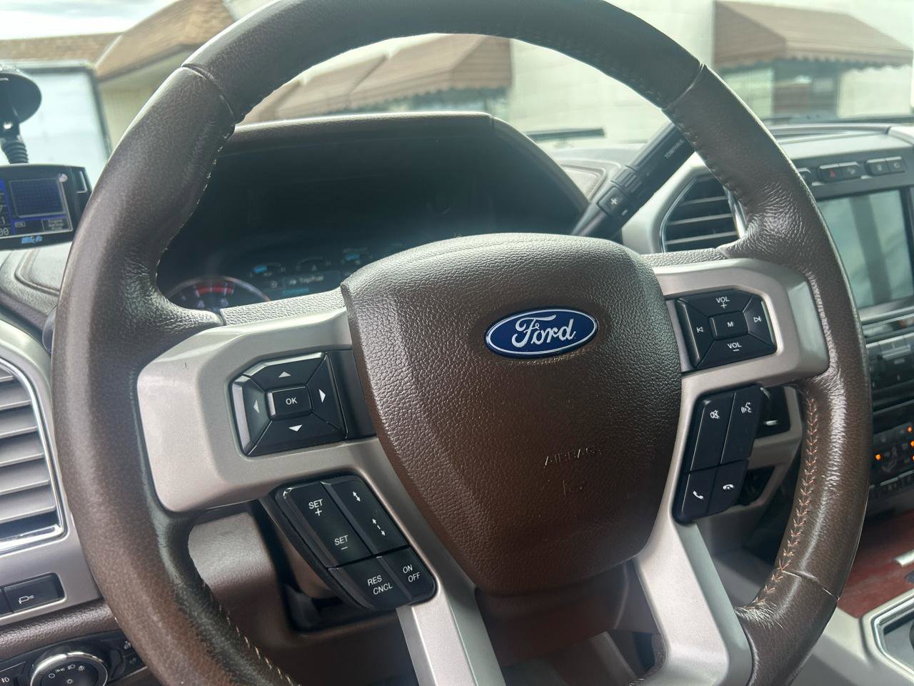Used 2018 Ford F350 King Ranch w/ King Ranch Ultimate Package AWD/4WD image 29