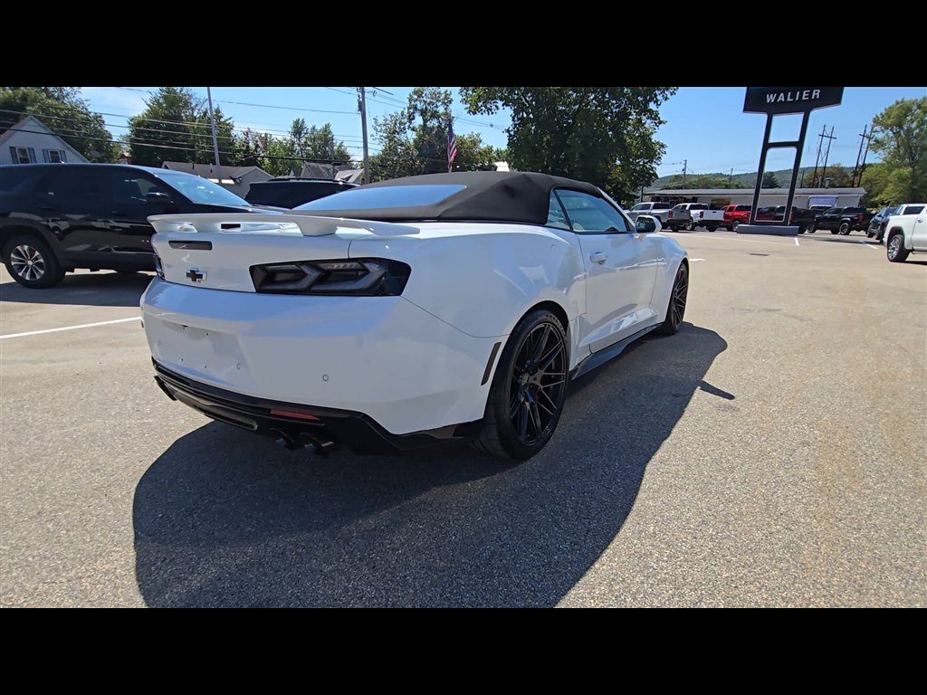 Used 2018 Chevrolet Camaro ZL1 image 8