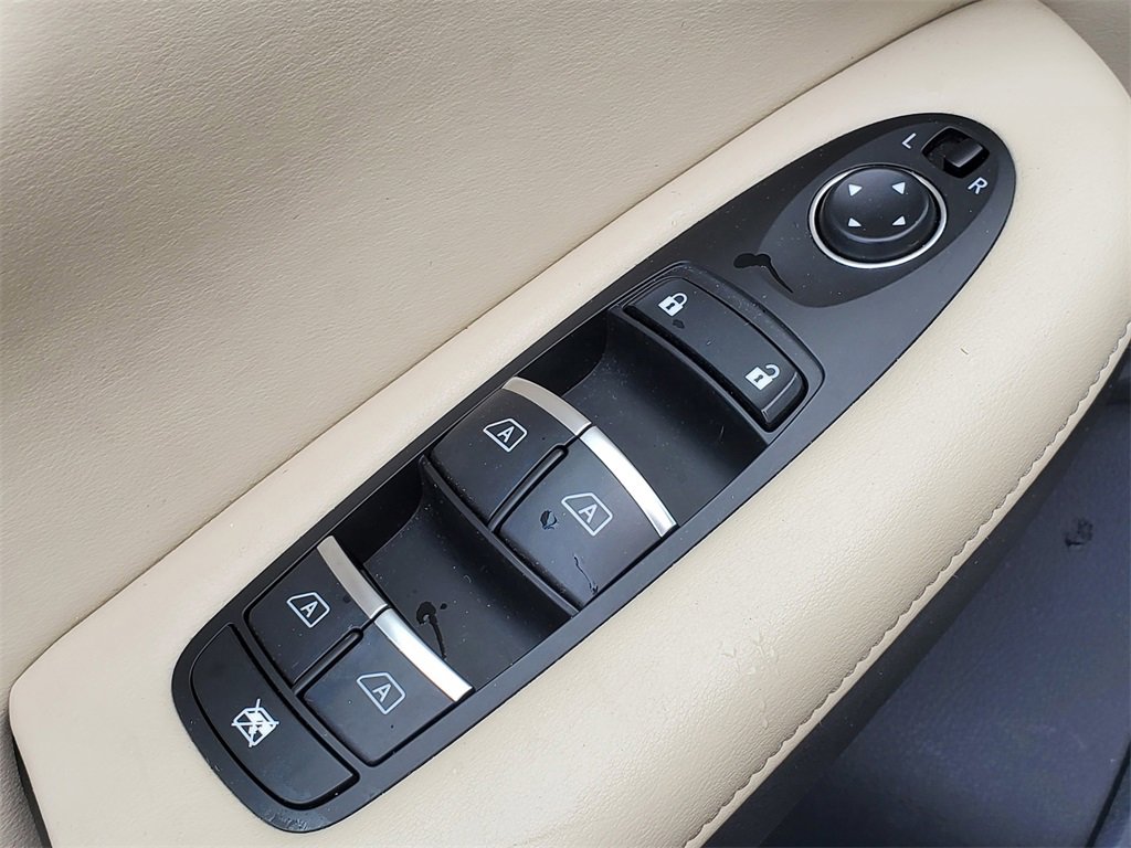 Used 2021 INFINITI QX50 Essential w/ Convenience Package image 8