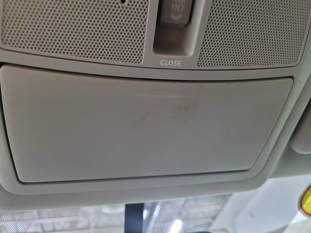 Used 2017 Nissan Rogue SV image 39