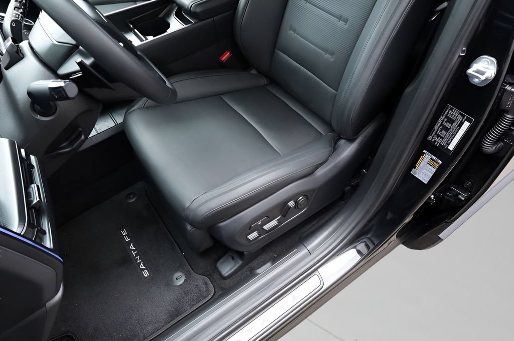 Used 2025 Hyundai Santa Fe Calligraphy AWD/4WD image 20
