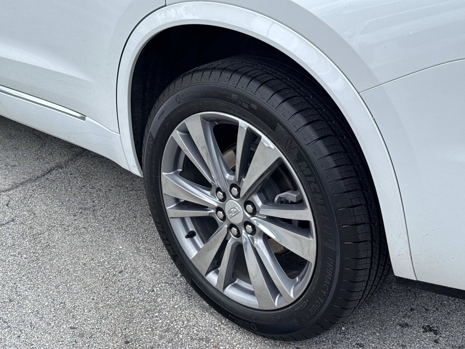Used 2024 Cadillac XT6 Premium Luxury FWD image 12