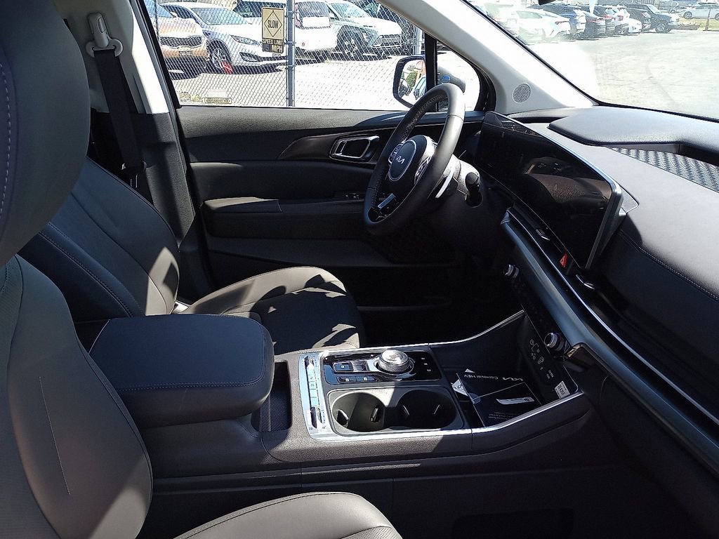 New 2026 Kia Carnival SX w/ SX Dark Edition Package image 7