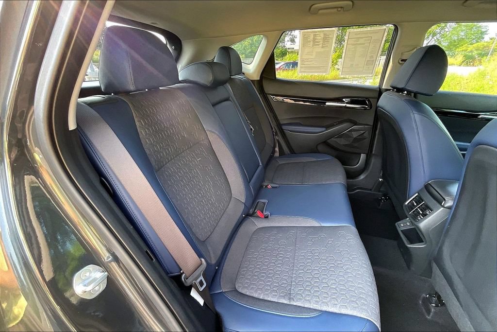 Used 2025 Kia Seltos S AWD/4WD image 26