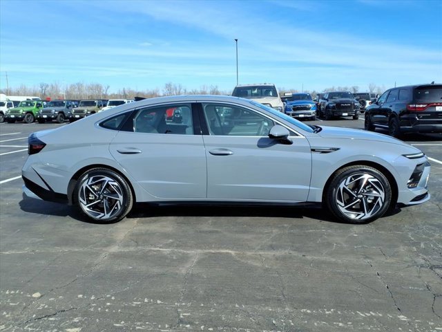 Used 2024 Hyundai Sonata SEL w/ Convenience Package image 28