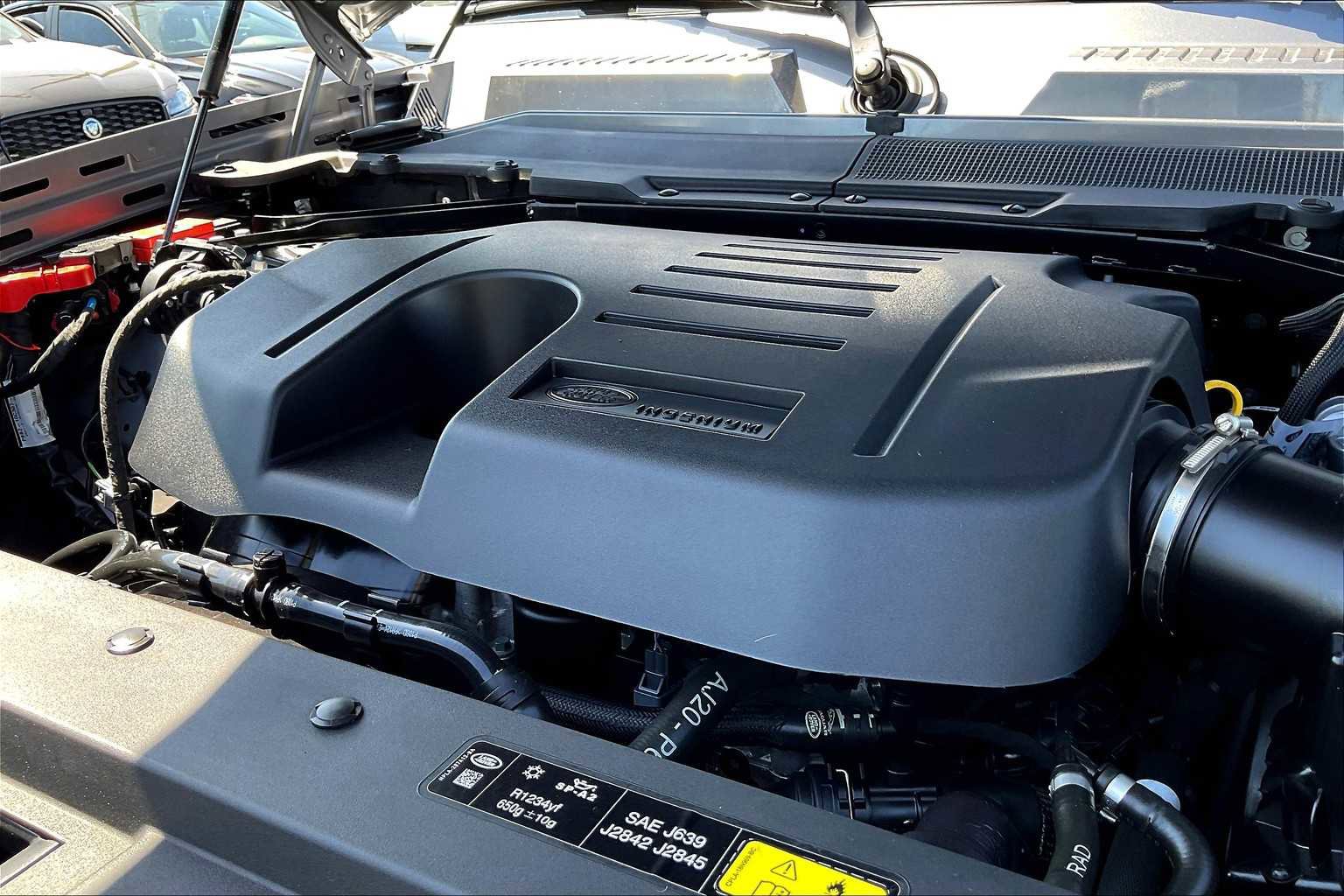 Used 2024 Land Rover Defender 110 X-Dynamic SE image 33