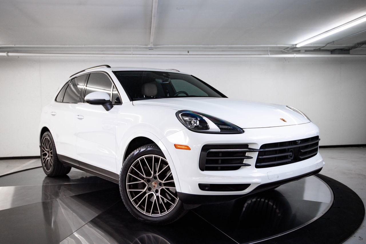 Certified 2023 Porsche Cayenne Platinum Edition image 9