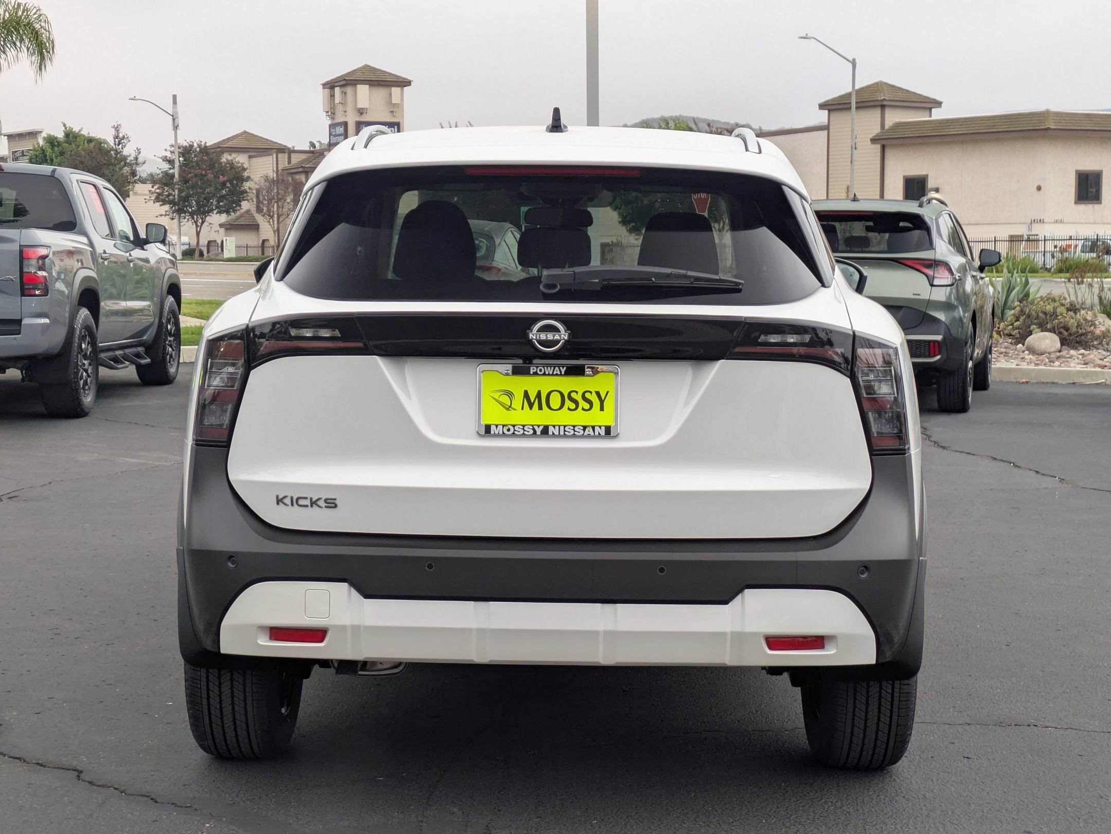 New 2026 Nissan Kicks SV image 9