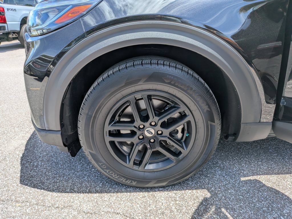 Used 2026 Ford Explorer Active w/ Active Comfort Package RWD image 35