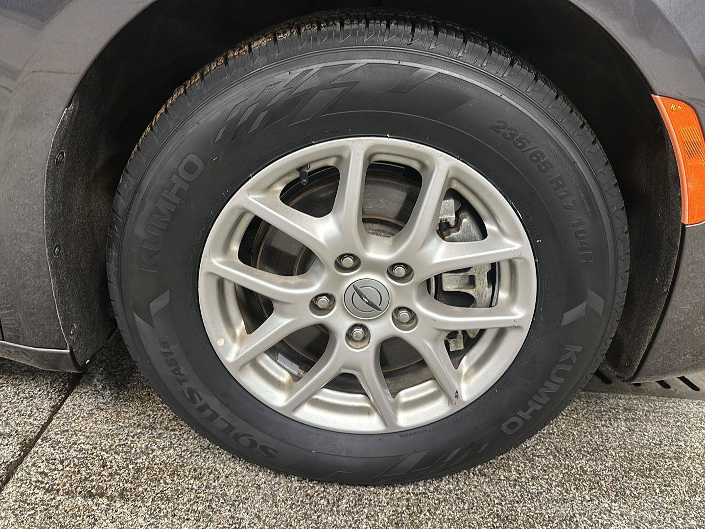Used 2023 Chrysler Pacifica Touring-L FWD image 12